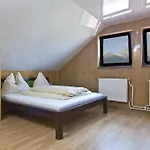 Rogalo Guest house 4*