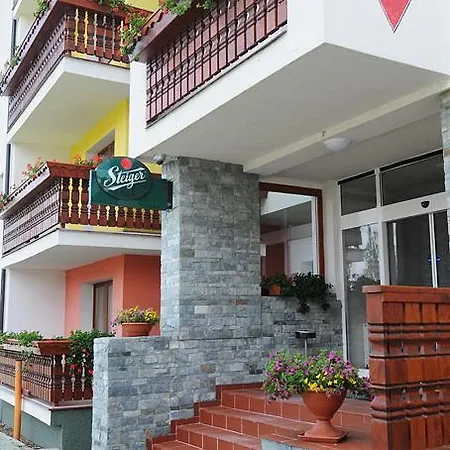 Rogalo בית הארחה