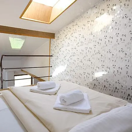 Rogalo Guest house