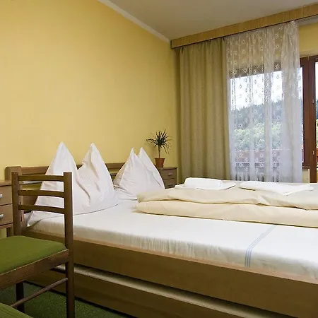 Rogalo Guest house