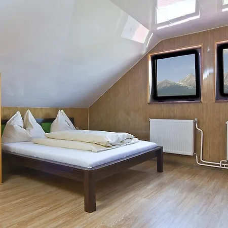 Rogalo בית הארחה 4*