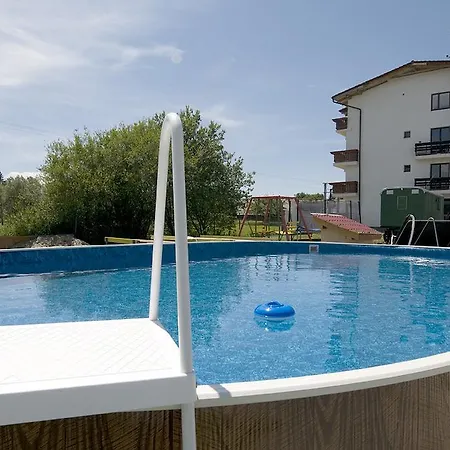 Rogalo Guest house