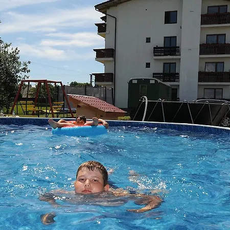 Rogalo Guest house Svit